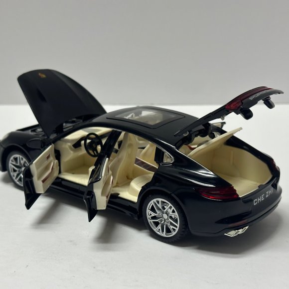 1:24 2020 Porsche Panamera Black Diecast With LED Lights - Picture 6 of 9
